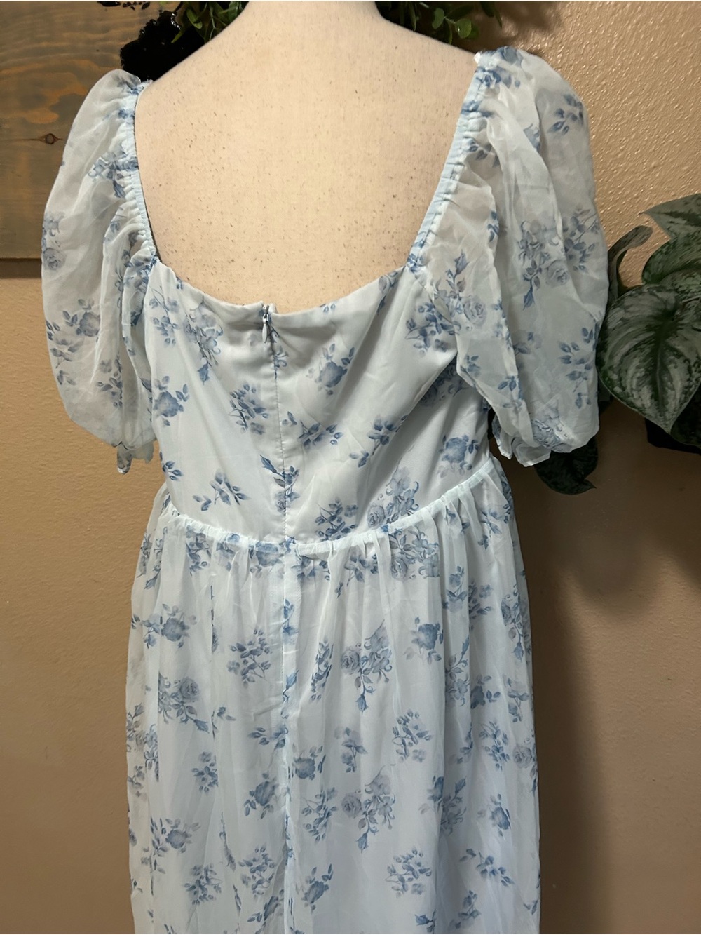 NWOT Luxe Brilliance Light Blue Floral Organza Floral Midi Dress - Picture 5 of 9
